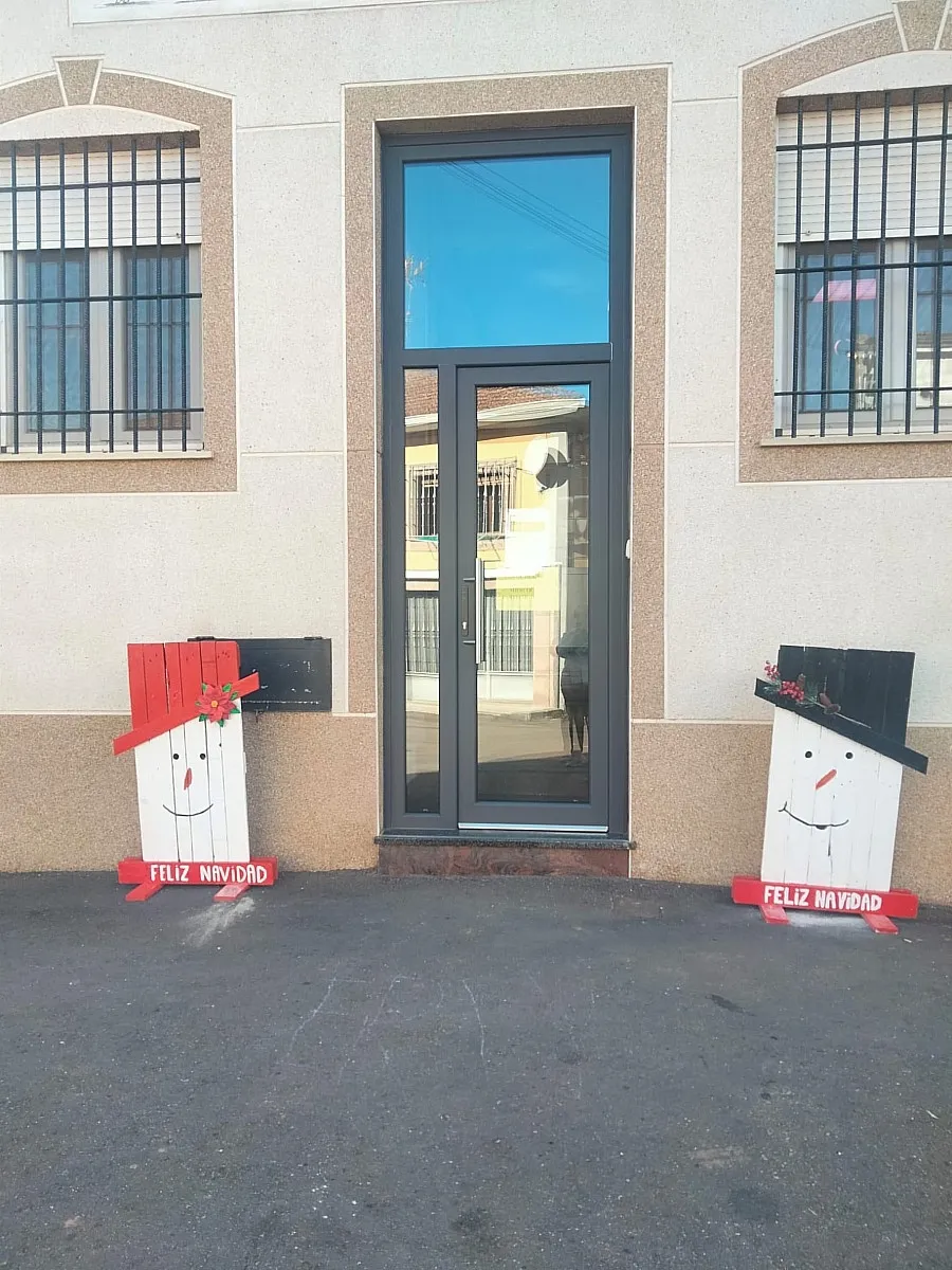 Foto 12 - Vecinos de El Bod&oacute;n adornan calles y plazas para recibir la Navidad