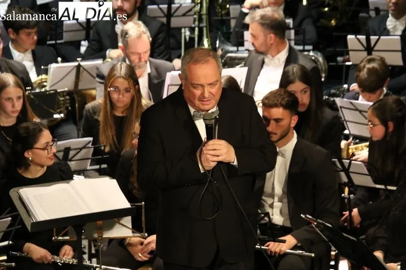 Foto 7 - Concierto navide&ntilde;o y ben&eacute;fico de la Banda de M&uacute;sica de Alba a favor de la Banda de Massanassa