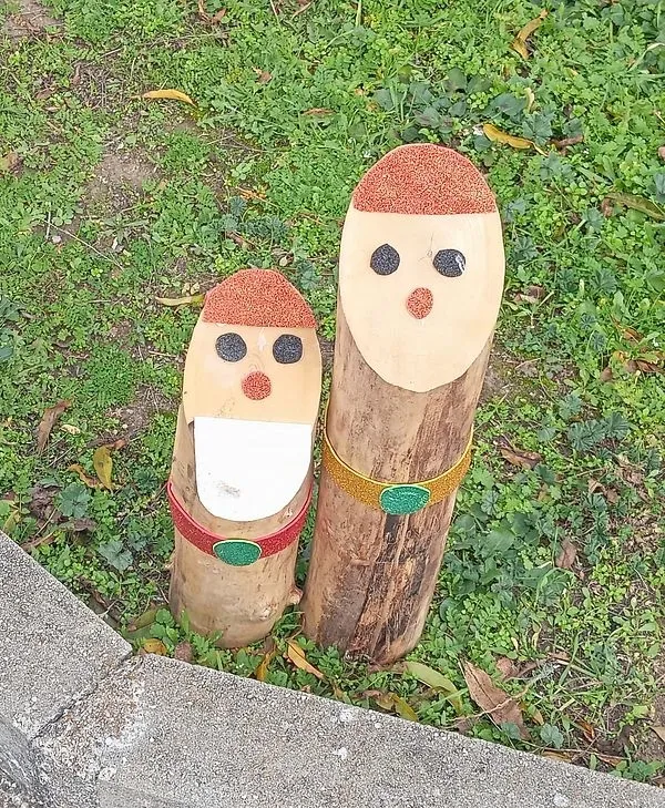Decoración navideña fabricada por los vecinos de la Atalaya