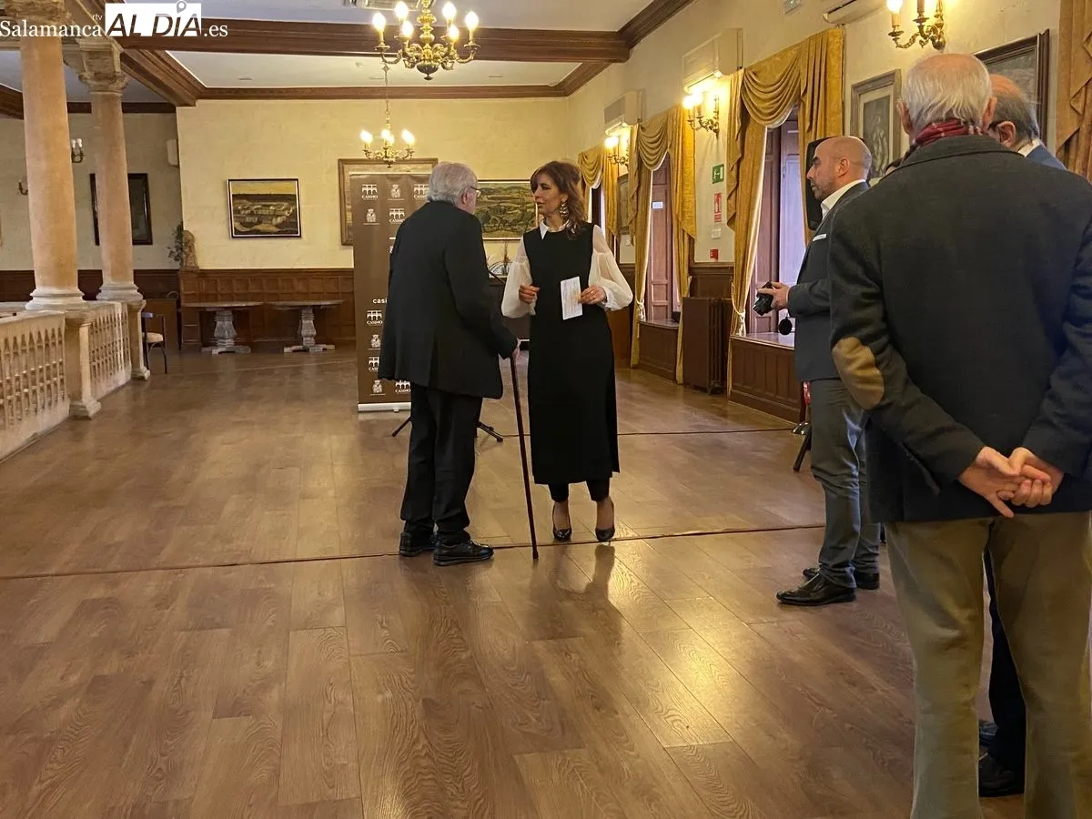 Exposición 'Salamanca taurina y su piedra dorada' de María Zarló en el Palacio de Figueroa. Foto de Miguel González