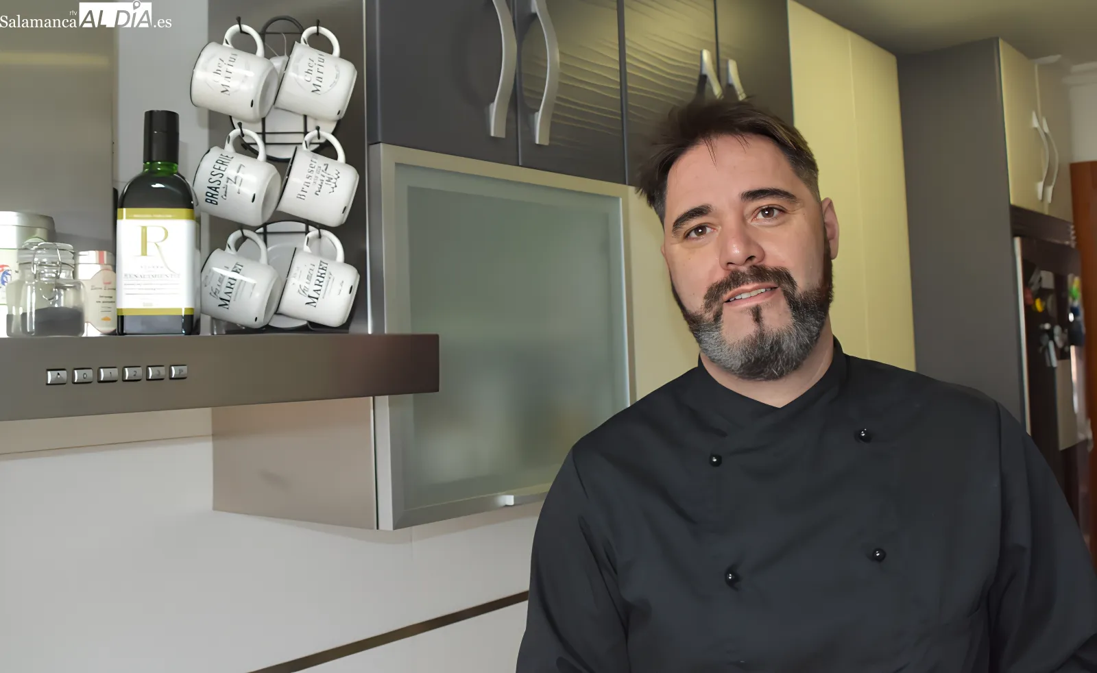 Javier Iglesias en su cocina | Foto: Miguel González
