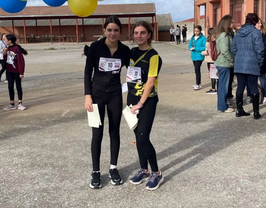 Foto 4 - El IES Leonardo Da Vinci pone en marcha con &eacute;xito la carrera solidaria 'Kil&oacute;metros por Malawi'