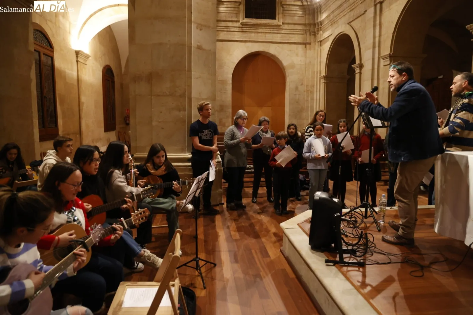 Ensayo del grupo de música diocesano de la Pastoral Juvenil de Salamanca | Fotos: David Sañudo