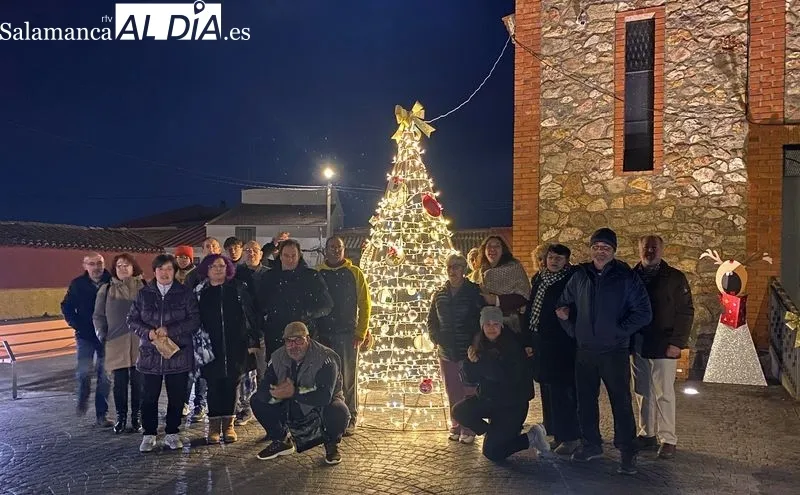 Foto 7 - Encinas de Arriba enciende la Navidad con una gran casta&ntilde;ada