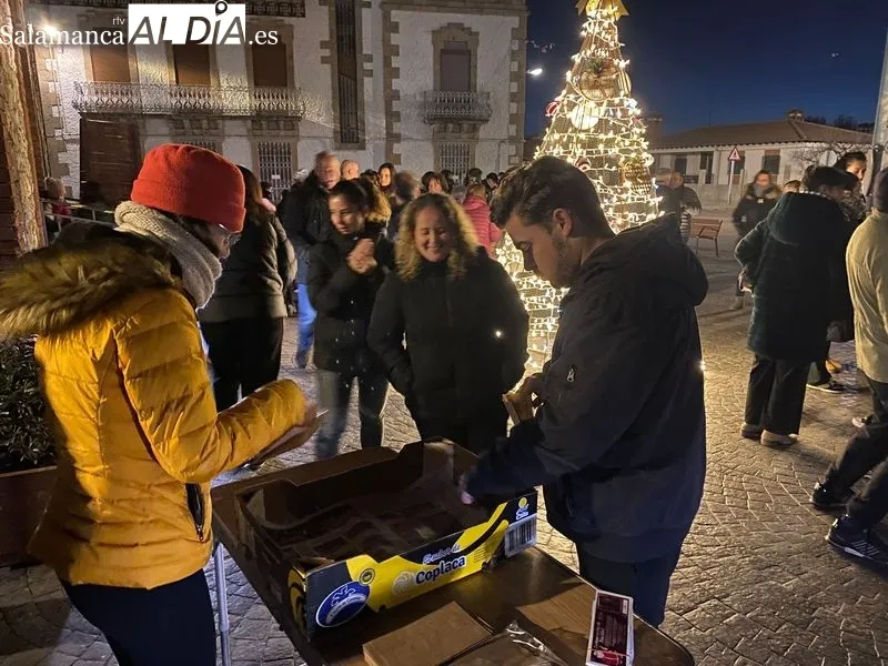 Foto 6 - Encinas de Arriba enciende la Navidad con una gran casta&ntilde;ada