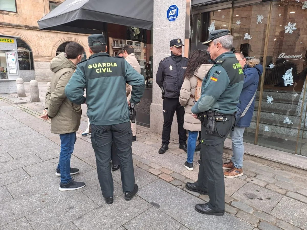 La subdelegada del Gobierno en Salamanca, Rosa López, ha presentado el Plan Comercio Seguro, en Salamanca. Foto de Víctor Jiménez
