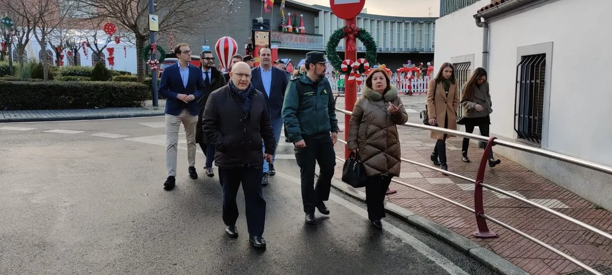 La subdelegada del Gobierno en Salamanca, Rosa López, ha presentado el Plan Comercio Seguro, en Santa Marta de Tormes