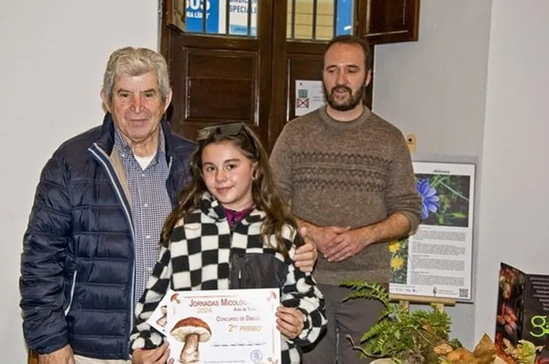 Foto 3 - Premiada la creatividad infantil en las II Jornadas Micol&oacute;gicas
