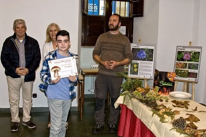 Foto 2 - Premiada la creatividad infantil en las II Jornadas Micol&oacute;gicas