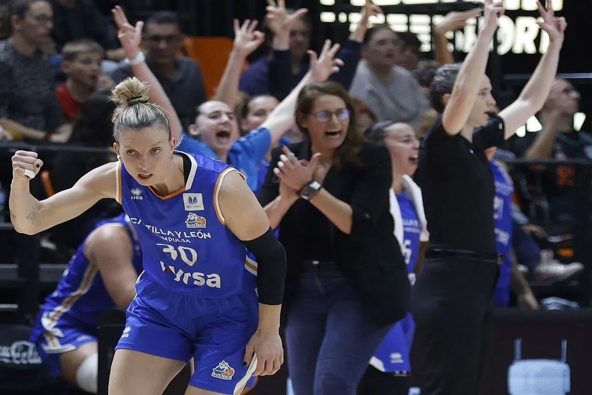 Imagen del partido entre Valencia Basket - Avenida | FOTO: @cbavenida | MAPolo