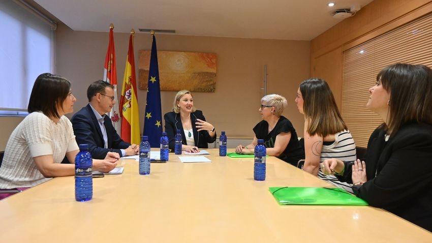 La Junta incrementa las ayudas a las personas con ELA para adaptar sus viviendas o adquirir productos tecnológicos de apoyo