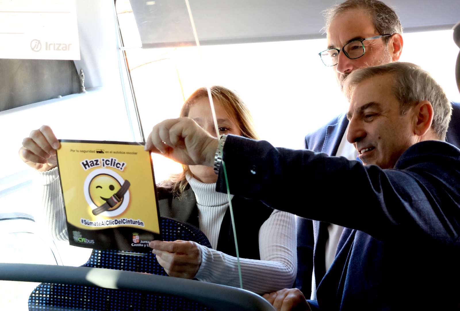 La Junta impulsa una campaña para el uso del cinturón de seguridad en el transporte de escolares