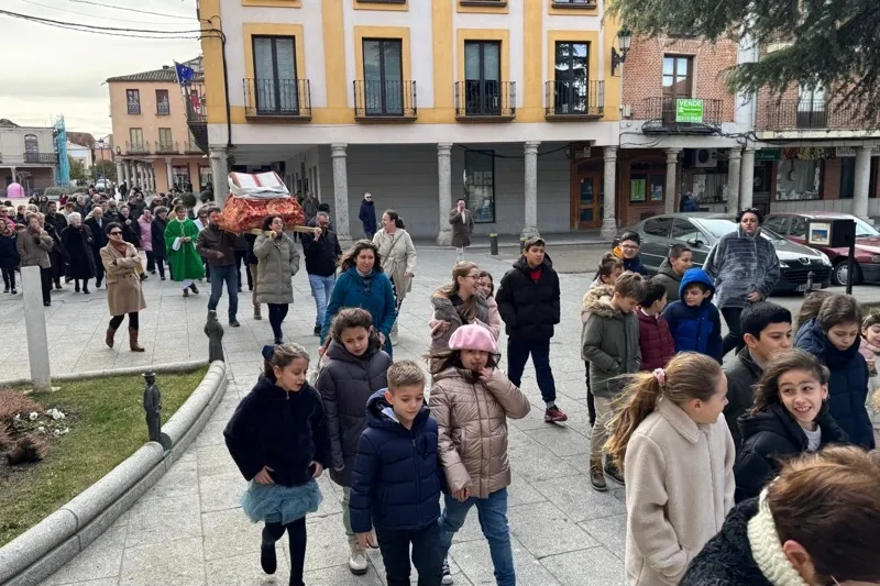 Foto 5 - Multitud de fieles participa en las celebraciones parroquiales del Domingo de la Palabra de Dios