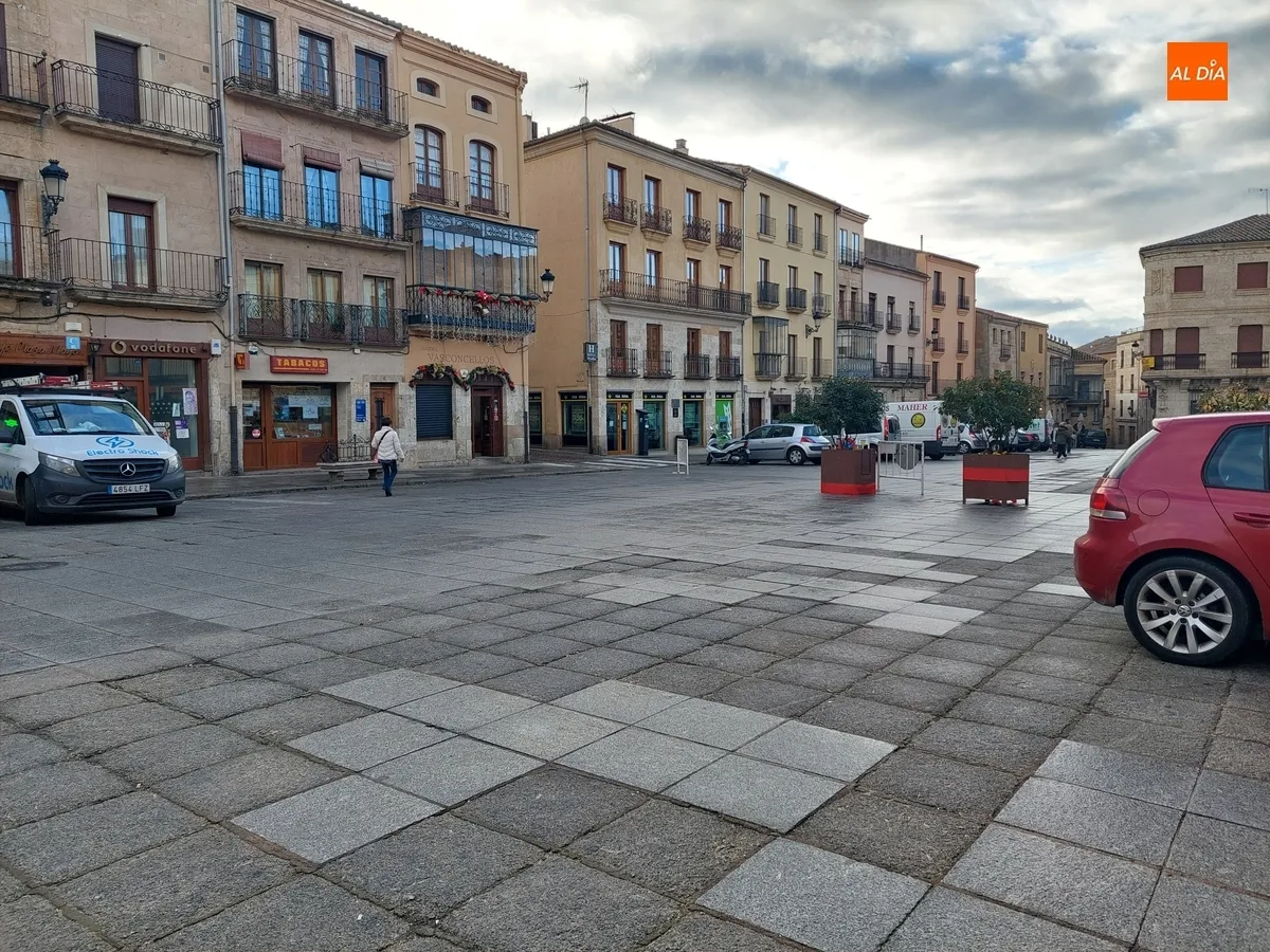 Foto 5 - Despejado el camino para el paso este fin de semana del Cristo del Silencio y San Sebasti&aacute;n