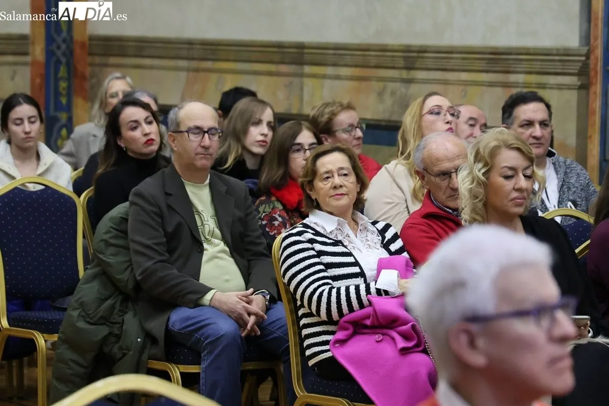 Emotivo homenaje de ANPE Salamanca homenajea a los docentes jubilados en un entrañable acto | FOTOS: David Sañudo 