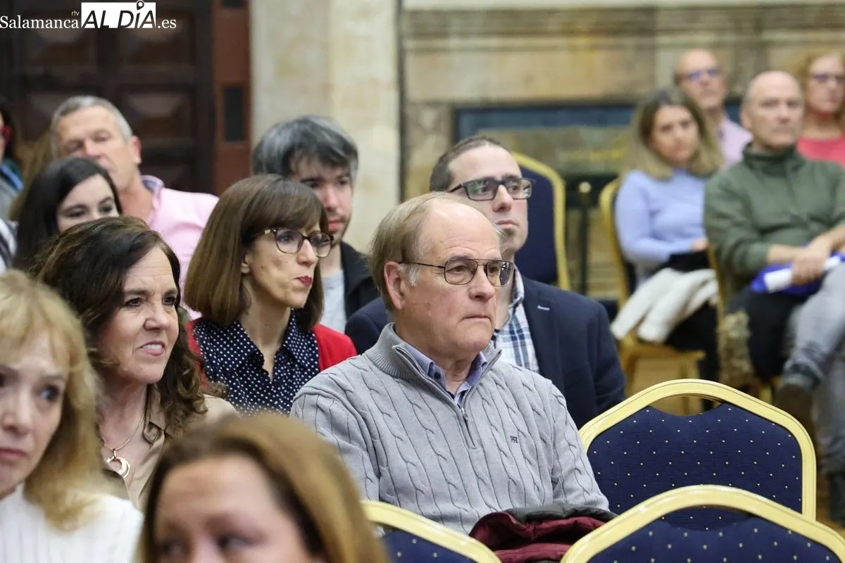 Emotivo homenaje de ANPE Salamanca homenajea a los docentes jubilados en un entrañable acto | FOTOS: David Sañudo 