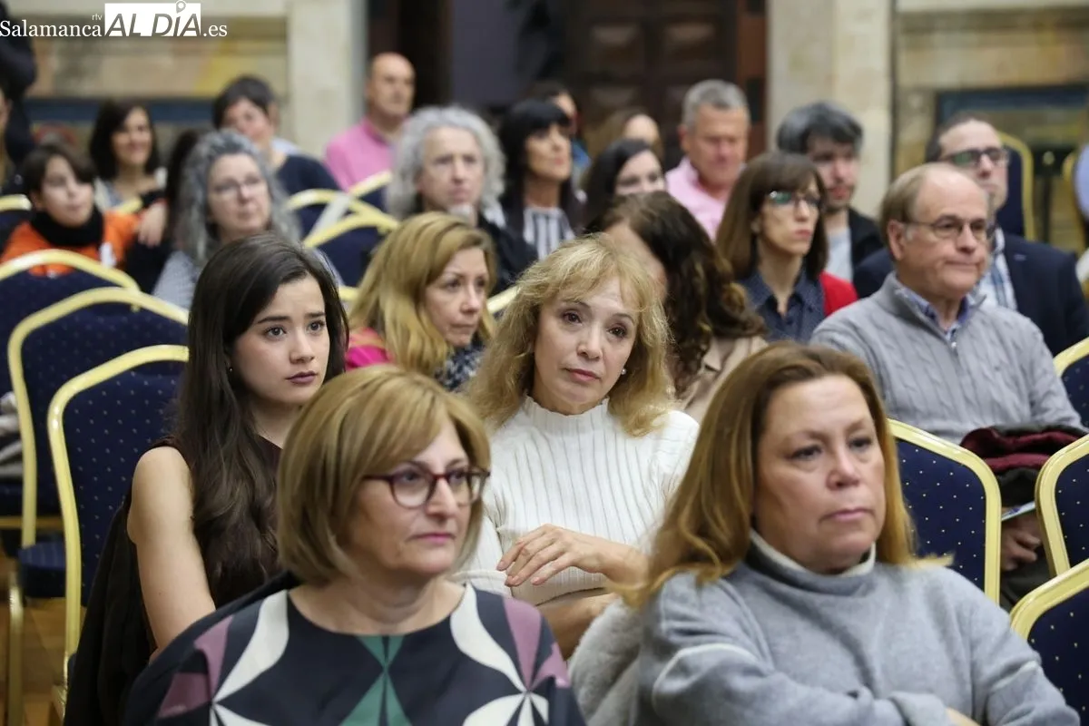 Emotivo homenaje de ANPE Salamanca homenajea a los docentes jubilados en un entrañable acto | FOTOS: David Sañudo 