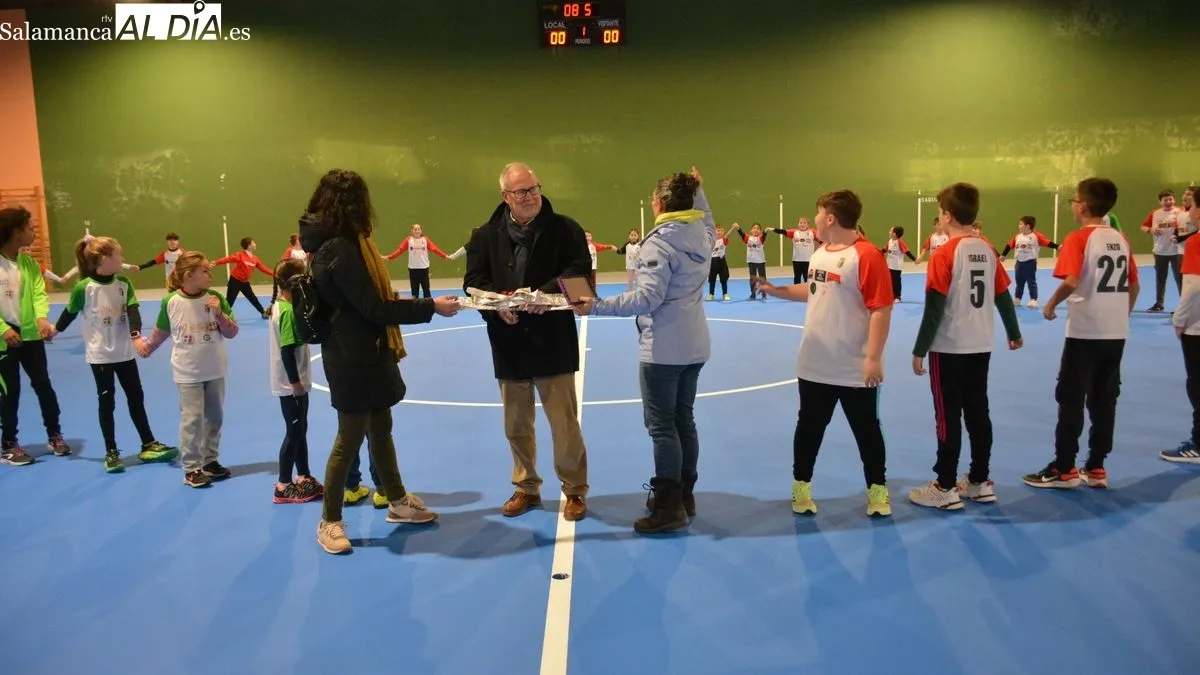 Foto 10 - Firme apuesta por el deporte escolar en Lumbrales