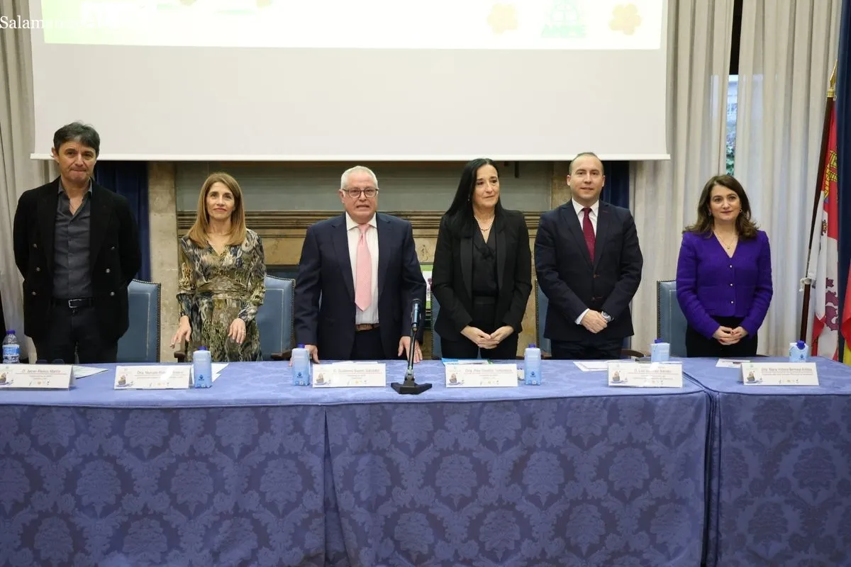 Emotivo homenaje de ANPE Salamanca homenajea a los docentes jubilados en un entrañable acto | FOTOS: David Sañudo 