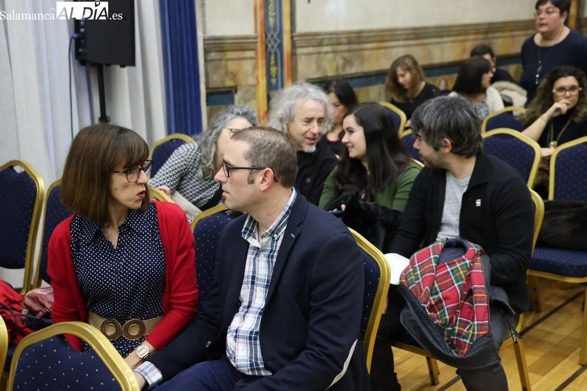 Emotivo homenaje de ANPE Salamanca homenajea a los docentes jubilados en un entrañable acto | FOTOS: David Sañudo 