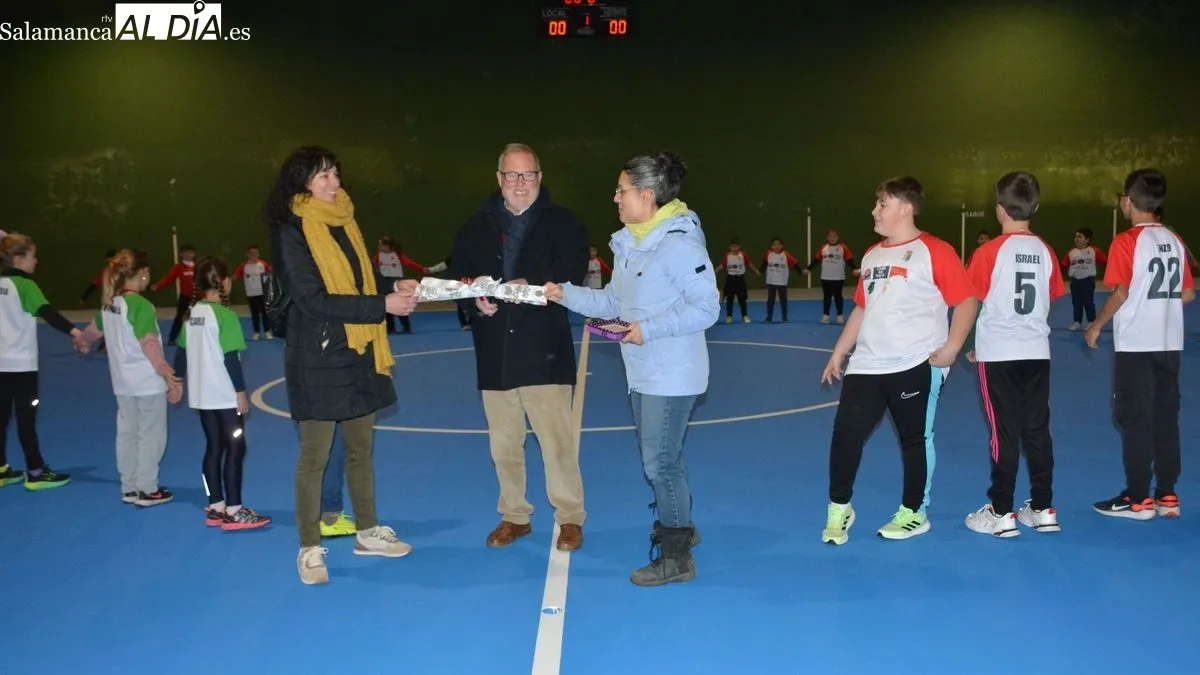 Foto 8 - Firme apuesta por el deporte escolar en Lumbrales