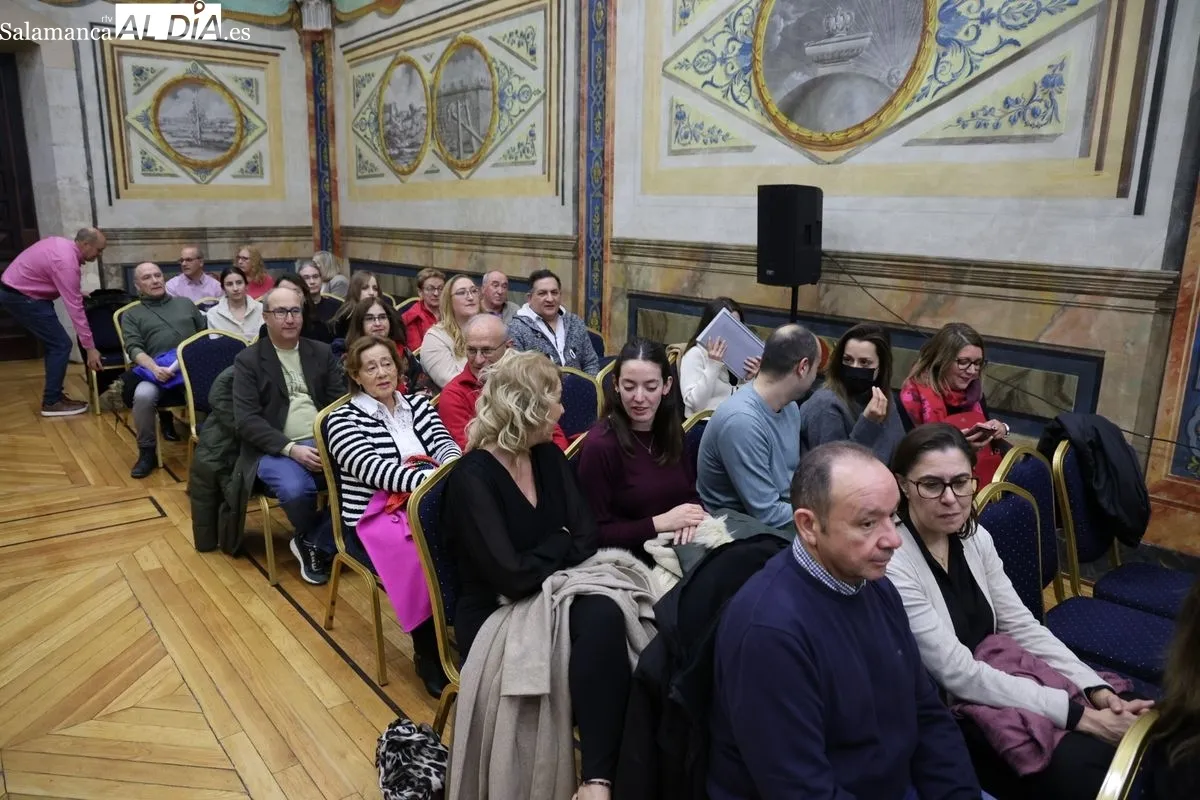 Emotivo homenaje de ANPE Salamanca homenajea a los docentes jubilados en un entrañable acto | FOTOS: David Sañudo 