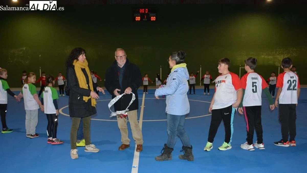Foto 7 - Firme apuesta por el deporte escolar en Lumbrales