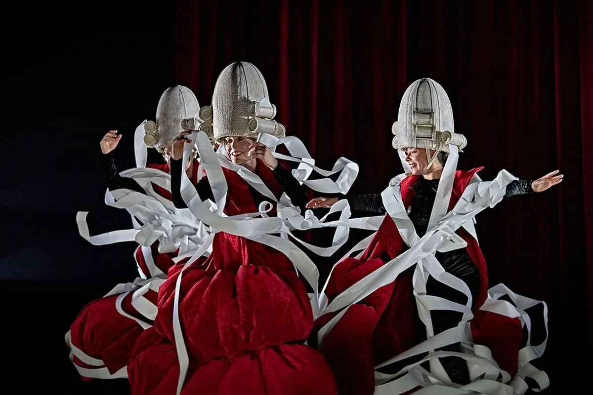 Domingo, 16 de febrero  DANZA: 