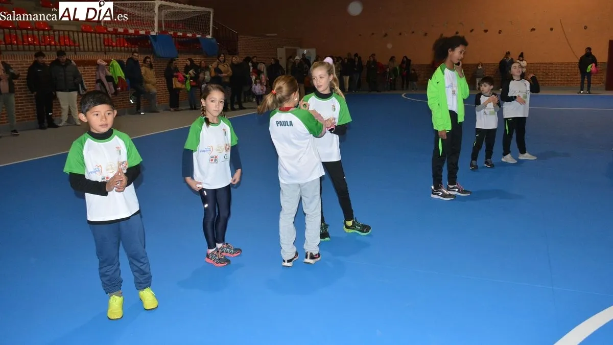 Foto 6 - Firme apuesta por el deporte escolar en Lumbrales