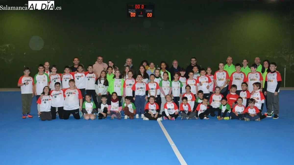 Foto 5 - Firme apuesta por el deporte escolar en Lumbrales