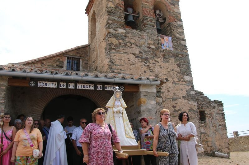 La Cofradía de la Virgen de Otero invierte 7.000 euros en mejoras de la ermita
