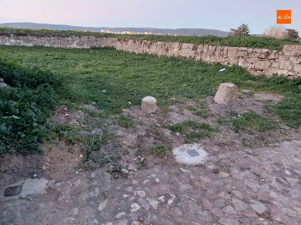 Foto 2 - La zona del Puente de Aris y los laterales del Cuerpo de Guardia del Registro tendr&aacute;n doble vallado