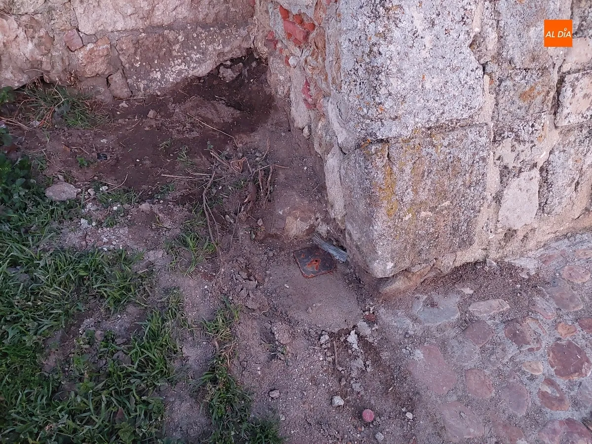 Foto 3 - La zona del Puente de Aris y los laterales del Cuerpo de Guardia del Registro tendr&aacute;n doble vallado