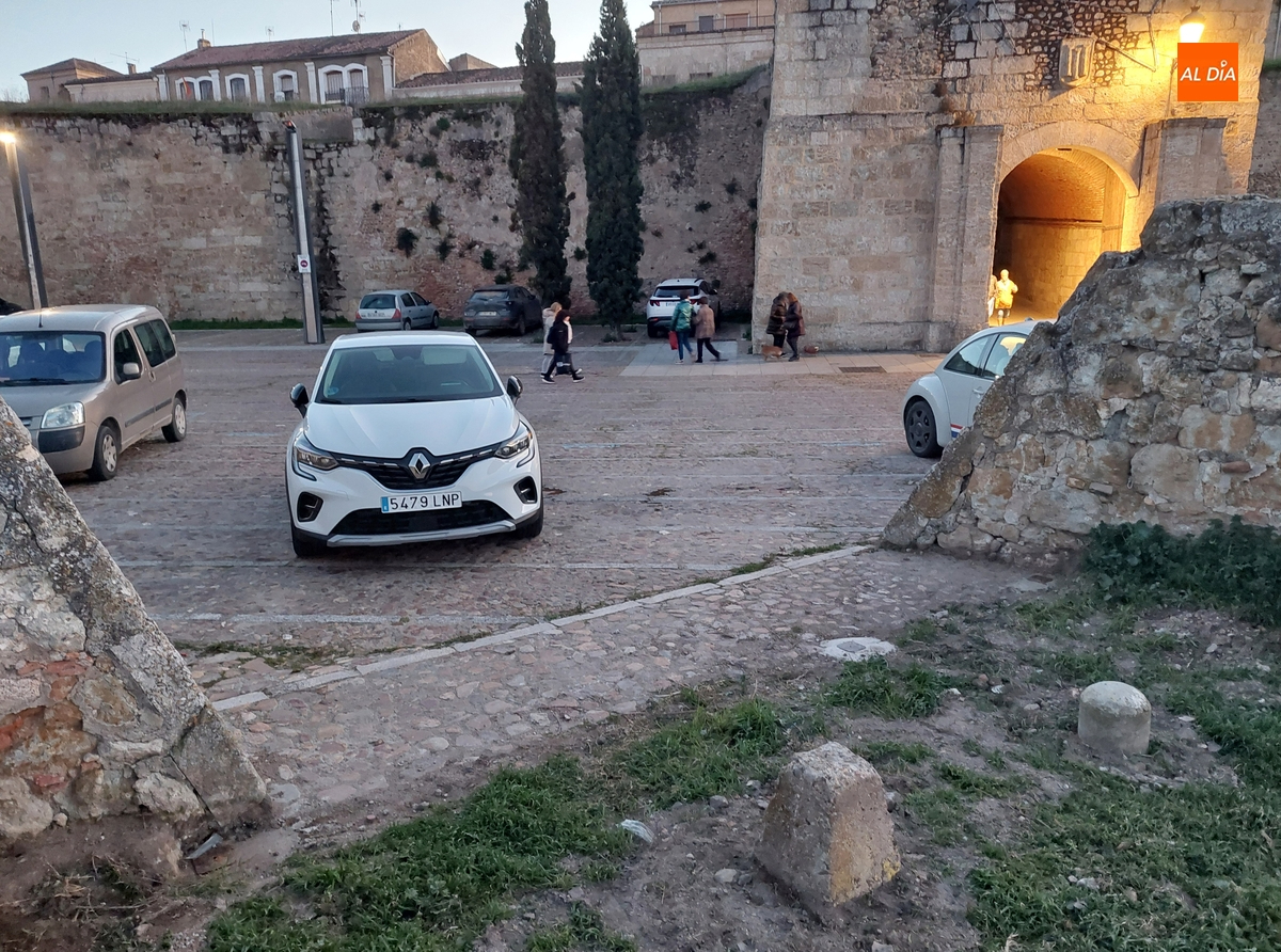 La zona del Puente de Aris y los laterales del Cuerpo de Guardia del Registro tendrán doble vallado