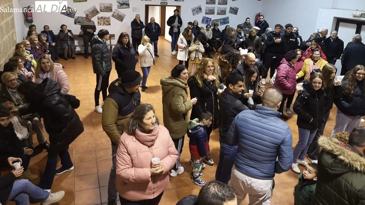 Foto 6 - Los Reyes Magos entregan regalos a los ni&ntilde;os y a los mayores en La Fregeneda