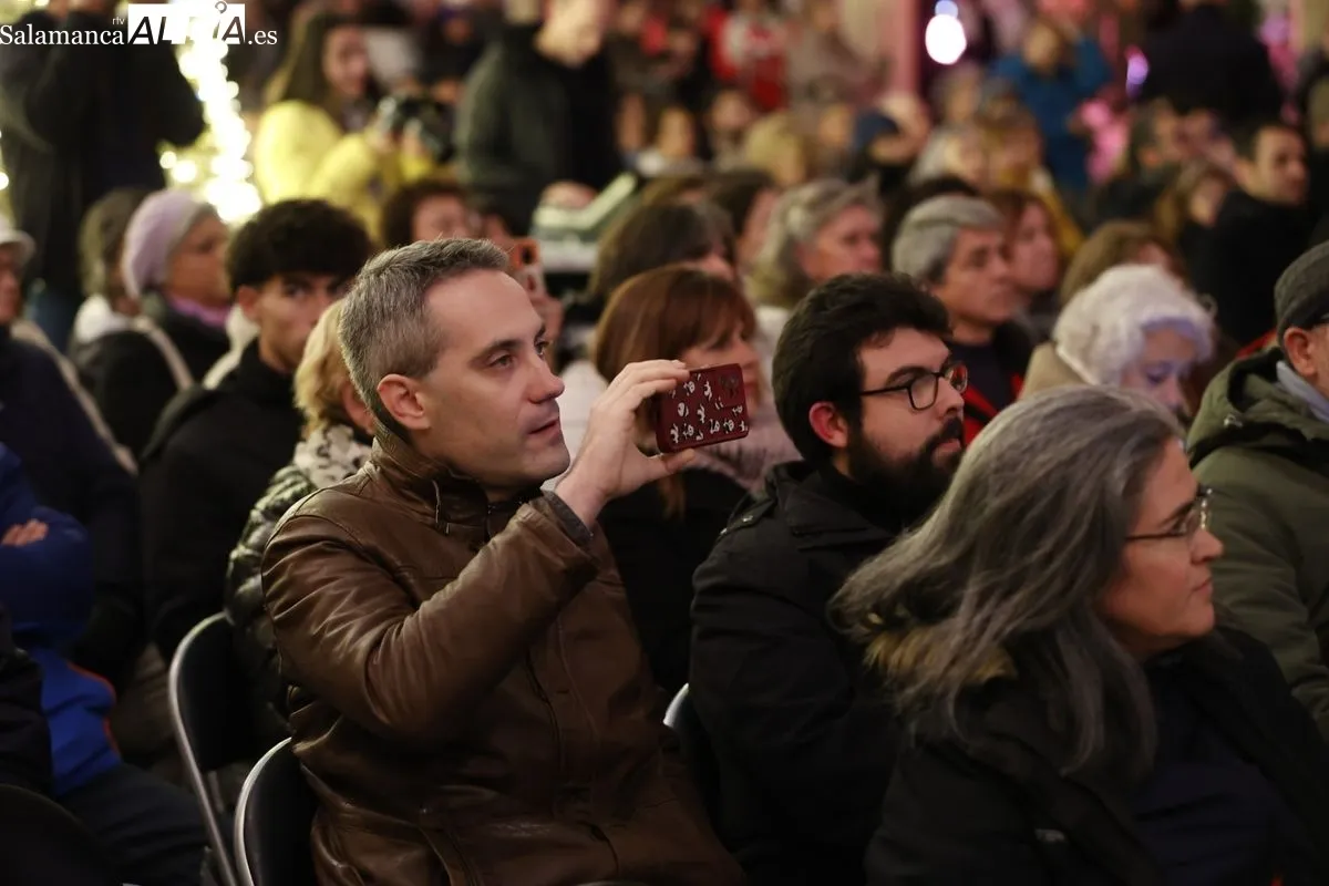 Vibrante concierto en el Patio de la Salina de Salamanca | FOTOS: David Sañudo 