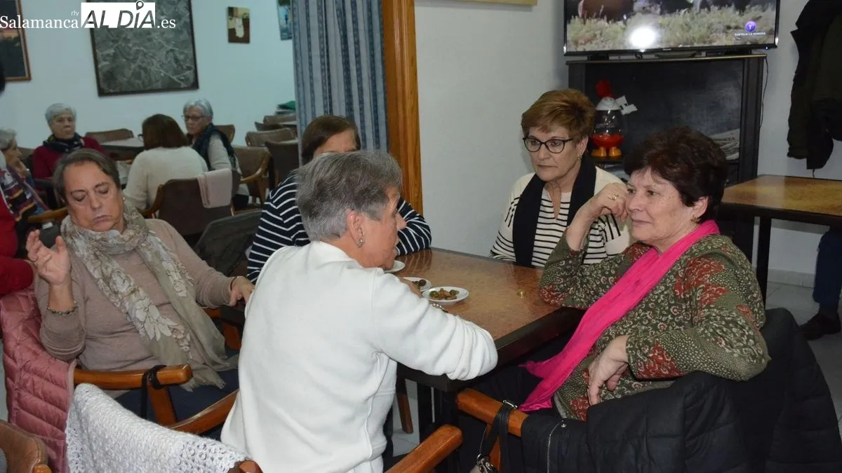 La directiva de la asociación Liminares ha entregado los premios a los campeones y subcampeones