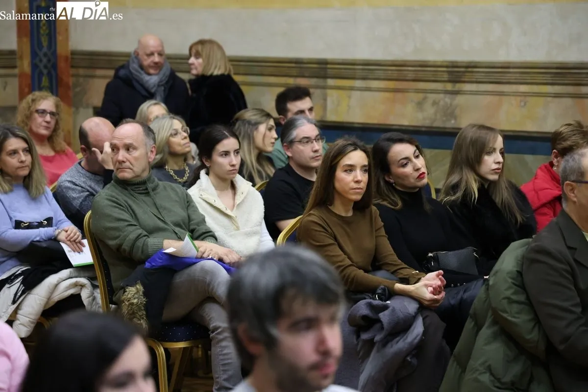 Emotivo homenaje de ANPE Salamanca homenajea a los docentes jubilados en un entrañable acto | FOTOS: David Sañudo 