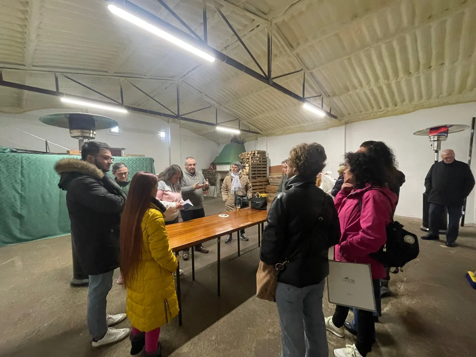 Foto 3 - Arranca una nueva edici&oacute;n del Taller de Costura de la Cofrad&iacute;a de la Esperanza