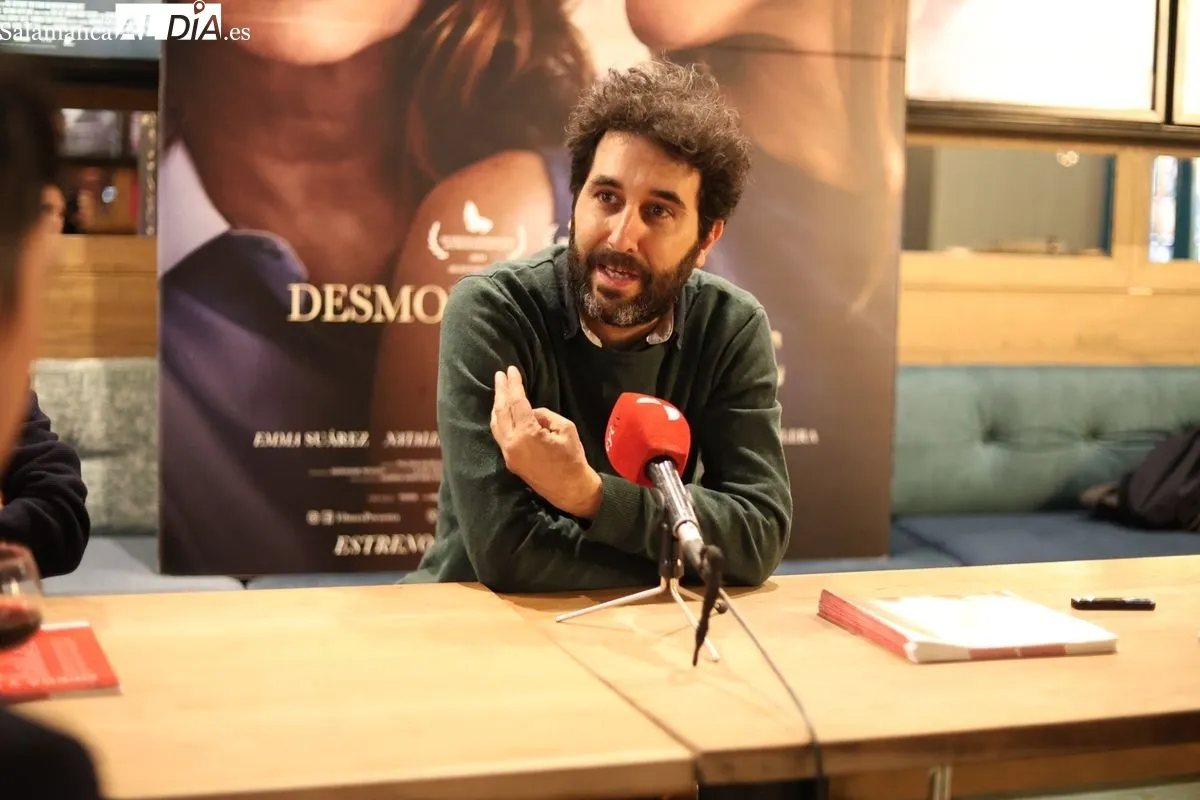 Aitor Echeverría, presenta en Salamanca ‘Desmontando un elefante’. Fotos: David Sañudo