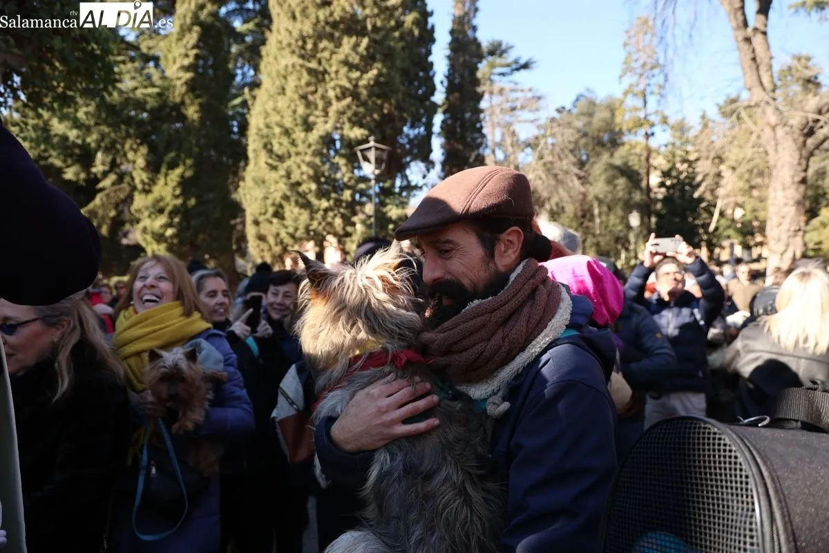 Tradicional bendición de los animales en el parque de San Francisco. Foto de David Sañudo