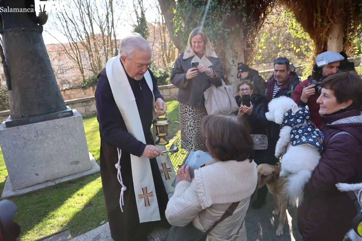 Tradicional bendición de los animales en el parque de San Francisco. Foto de David Sañudo