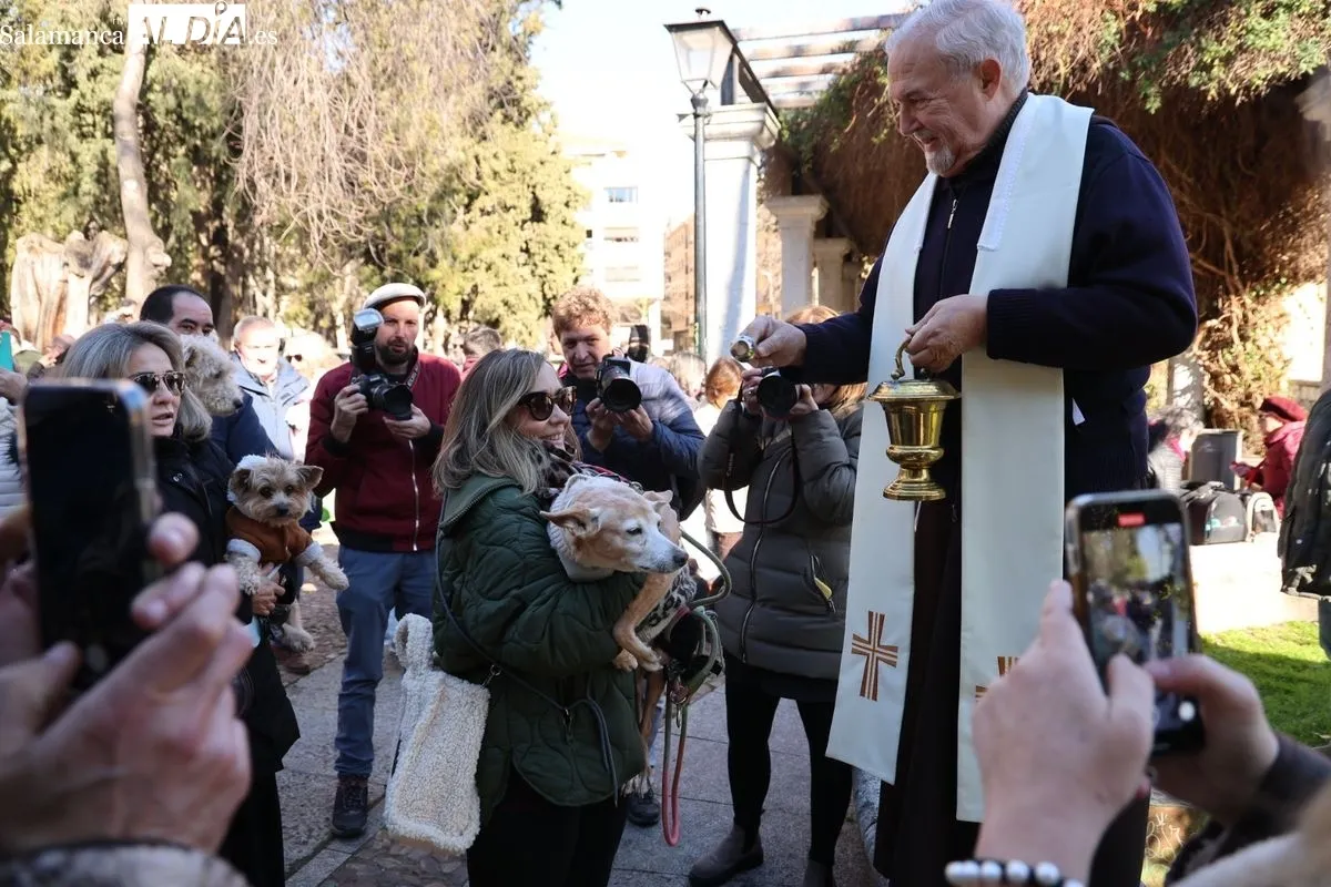 Tradicional bendición de los animales en el parque de San Francisco. Foto de David Sañudo