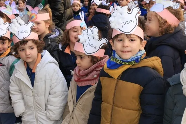 Foto 10 - Emotiva ma&ntilde;ana en el Colegio Calasanz con la celebraci&oacute;n del D&iacute;a Escolar de la No Violencia y la Paz