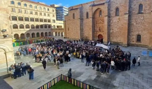 Foto 7 - Emotiva ma&ntilde;ana en el Colegio Calasanz con la celebraci&oacute;n del D&iacute;a Escolar de la No Violencia y la Paz