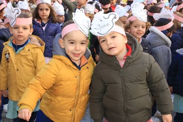 Foto 8 - Emotiva ma&ntilde;ana en el Colegio Calasanz con la celebraci&oacute;n del D&iacute;a Escolar de la No Violencia y la Paz