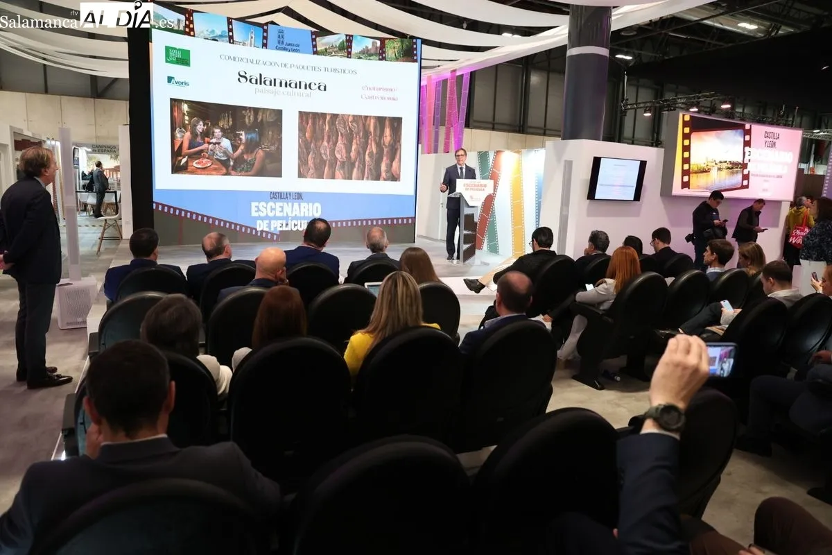 Presentación en Fitur de la oferta turística de la ciudad de Salamanca, a cargo del alcalde Carlos García Carbayo. Foto de David Sañudo