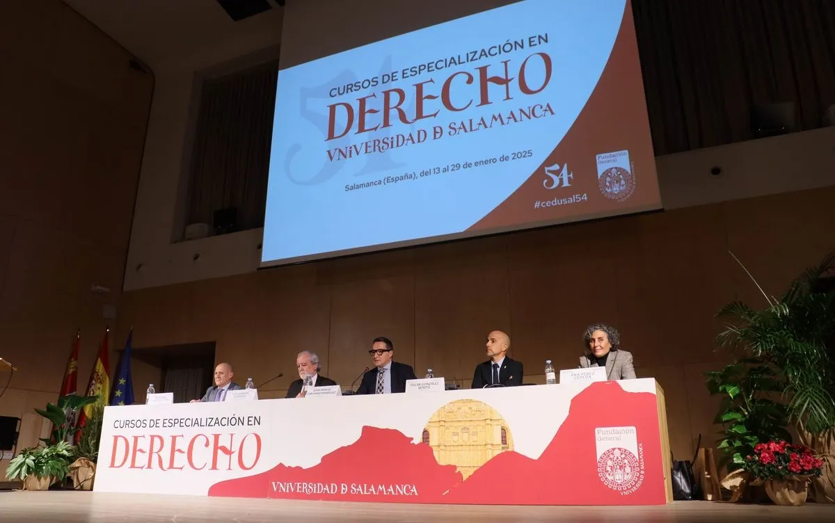 Inauguración de los Cursos de Especialización en Derecho