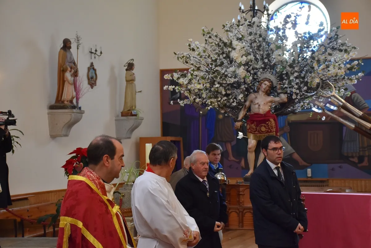 Foto 7 - San Sebasti&aacute;n se adentra en el centro hist&oacute;rico para abrir el carrusel festivo precarnavalero