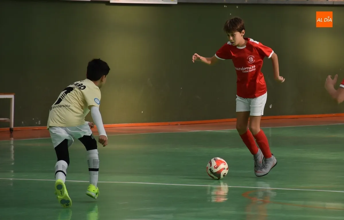 Foto 2 - El Alev&iacute;n A del III Columnas estrena el a&ntilde;o con una contundente goleada que le sit&uacute;a 1&ordm;